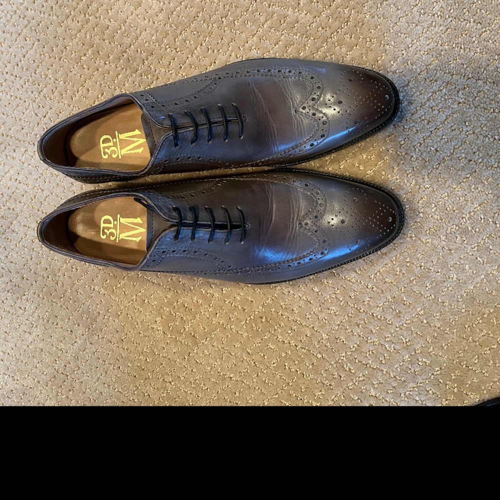 Gray wingtips, size 9
